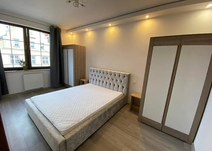 Old Town Apartment 1E