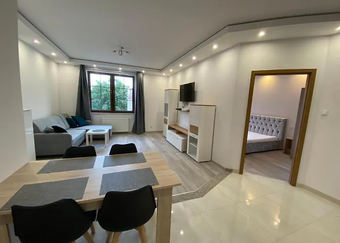 Old Town Apartment 1E